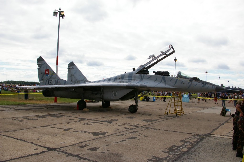Słowacki MiG-29 w malowaniu "tygrysim"