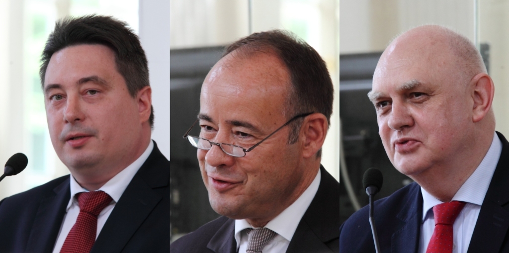 Od lewej: Andrzej Banasiak, dyrektor generalny Thales Alenia Space Polska, Jean-Loïc Galle, prezes Thales Alenia Space, i Marek Banaszkiewicz, prezes Polskiej Agencji Kosmicznej (fot. Łukasz Golowanow, Konflikty.pl)