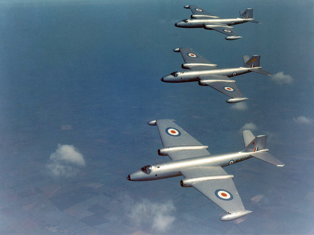  loty rozpoznawcze nad zsrr | English Electric Canberra B.2. RAF, via Wikimedia Commons