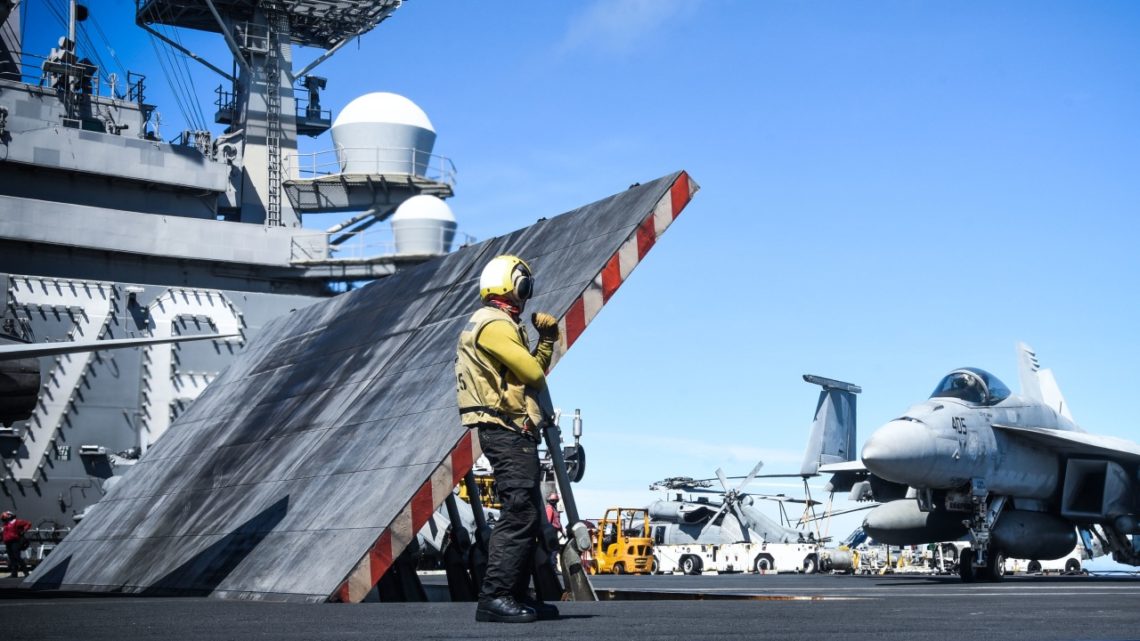 USS Ronald Reagan wrócił do Yokosuki