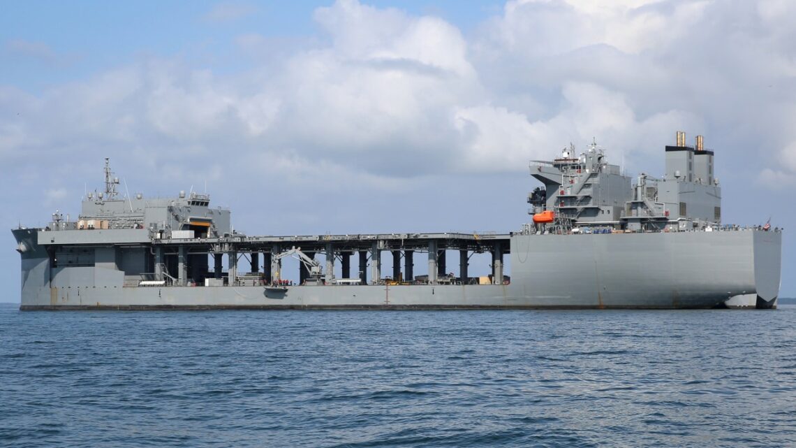 USNS Williams typu Lewis B. Puller